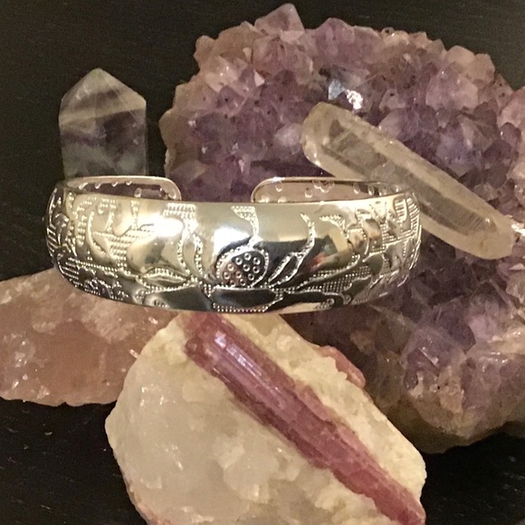 Cuff Bracelet - Picture 2 of 5